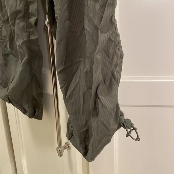 Lululemon dance studio cargo pants - Picture 4 of 5
